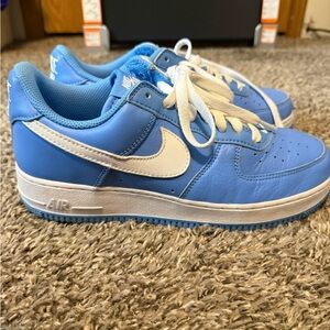 Nike Womens Low-Top Sneakers - Sky Blue & White